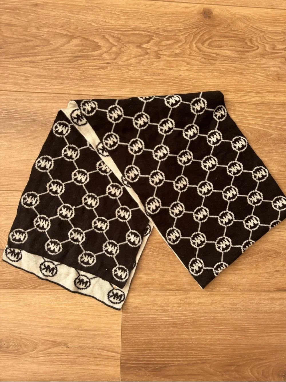 MICHAEL Michael Kors Vintage Monogram Reversible Knit Scarf in Black & Cream